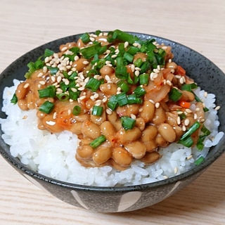 育毛キムチ納豆ご飯